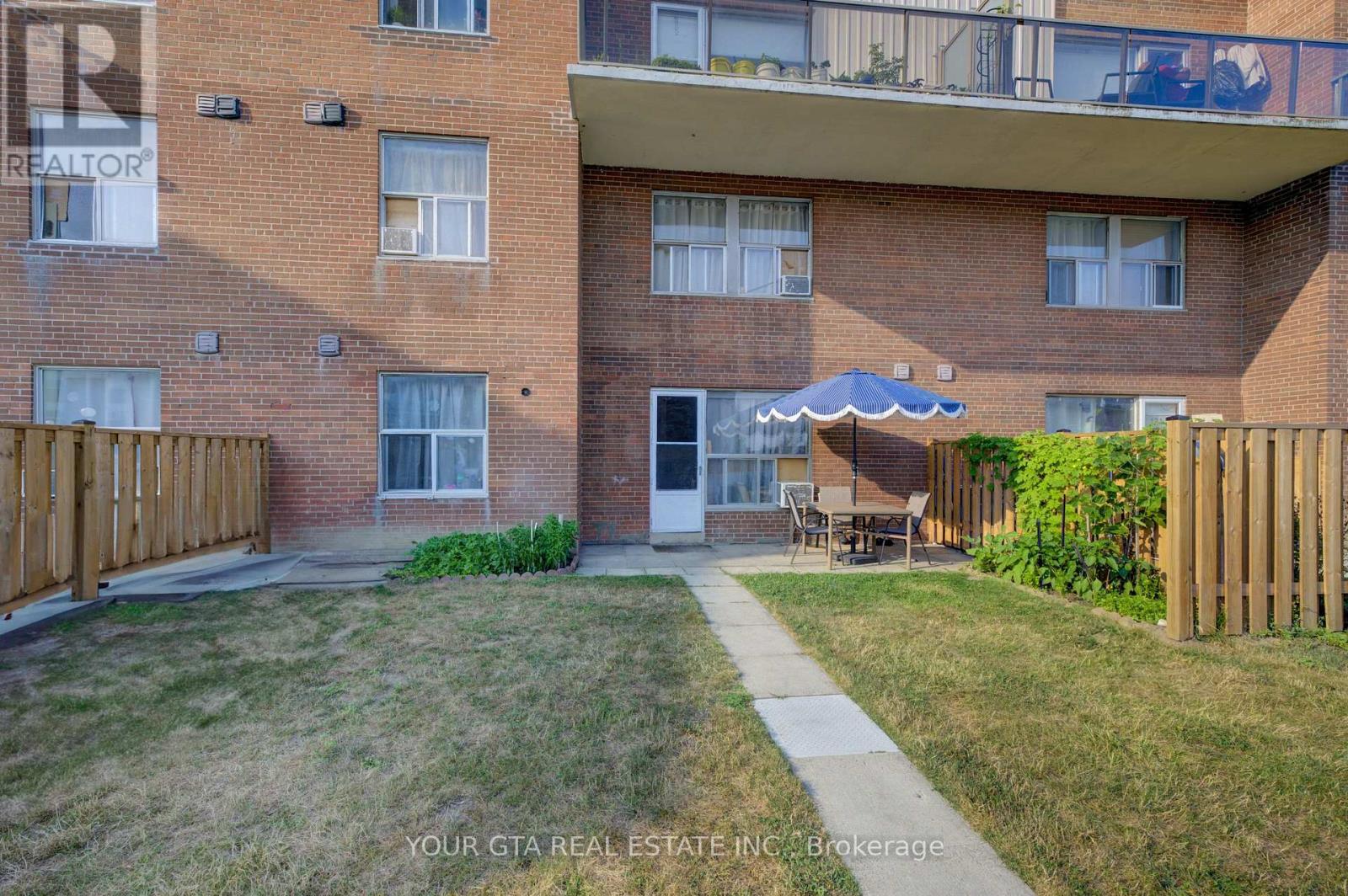 #122 1055 B FORESTWOOD DRIVE - 20