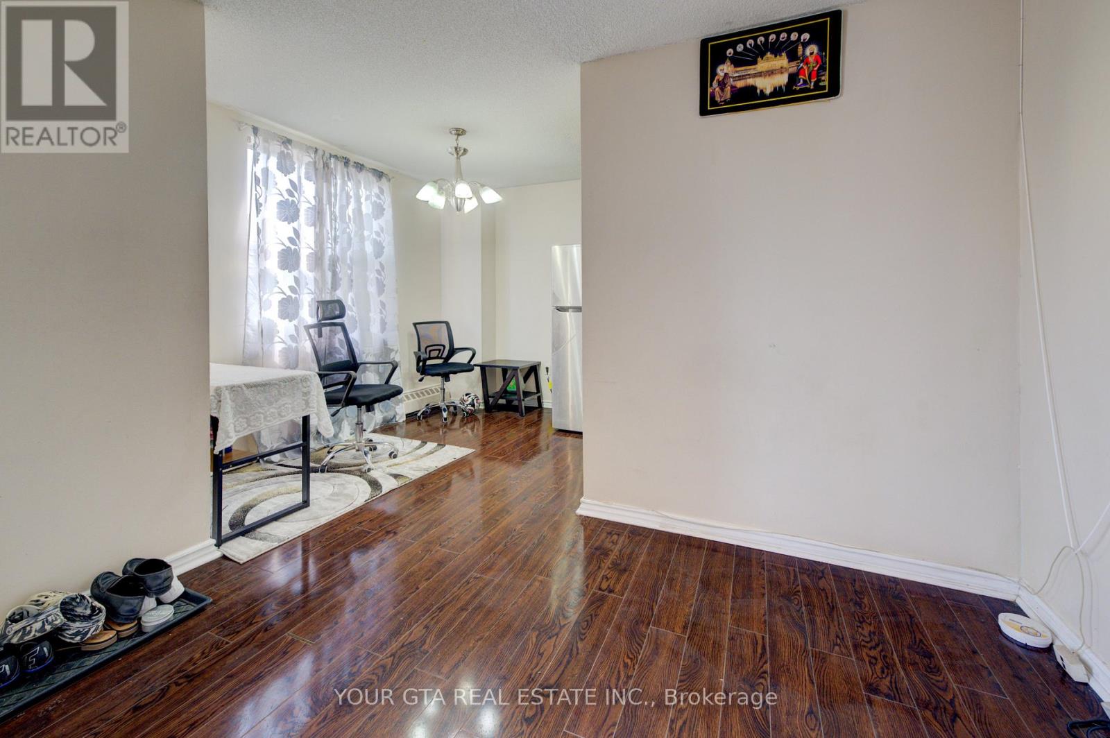 #122 1055 B FORESTWOOD DRIVE - 6