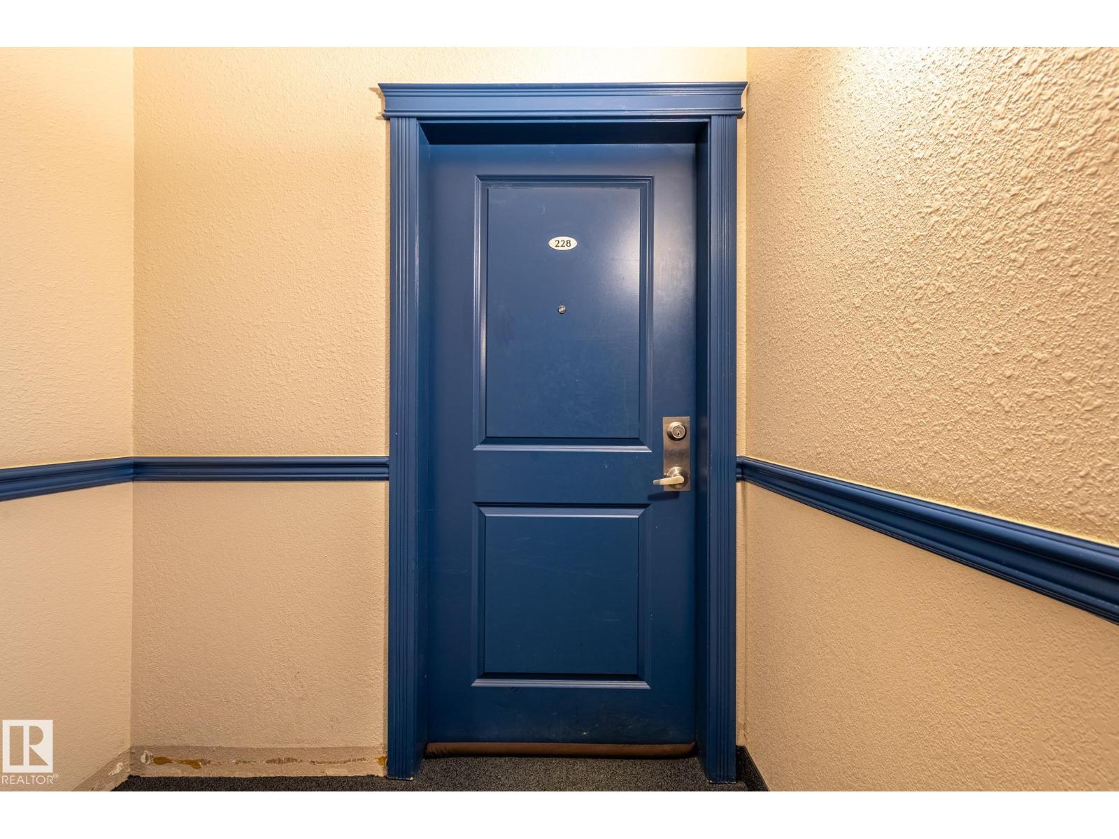 #228 11325 83 ST NW - 10