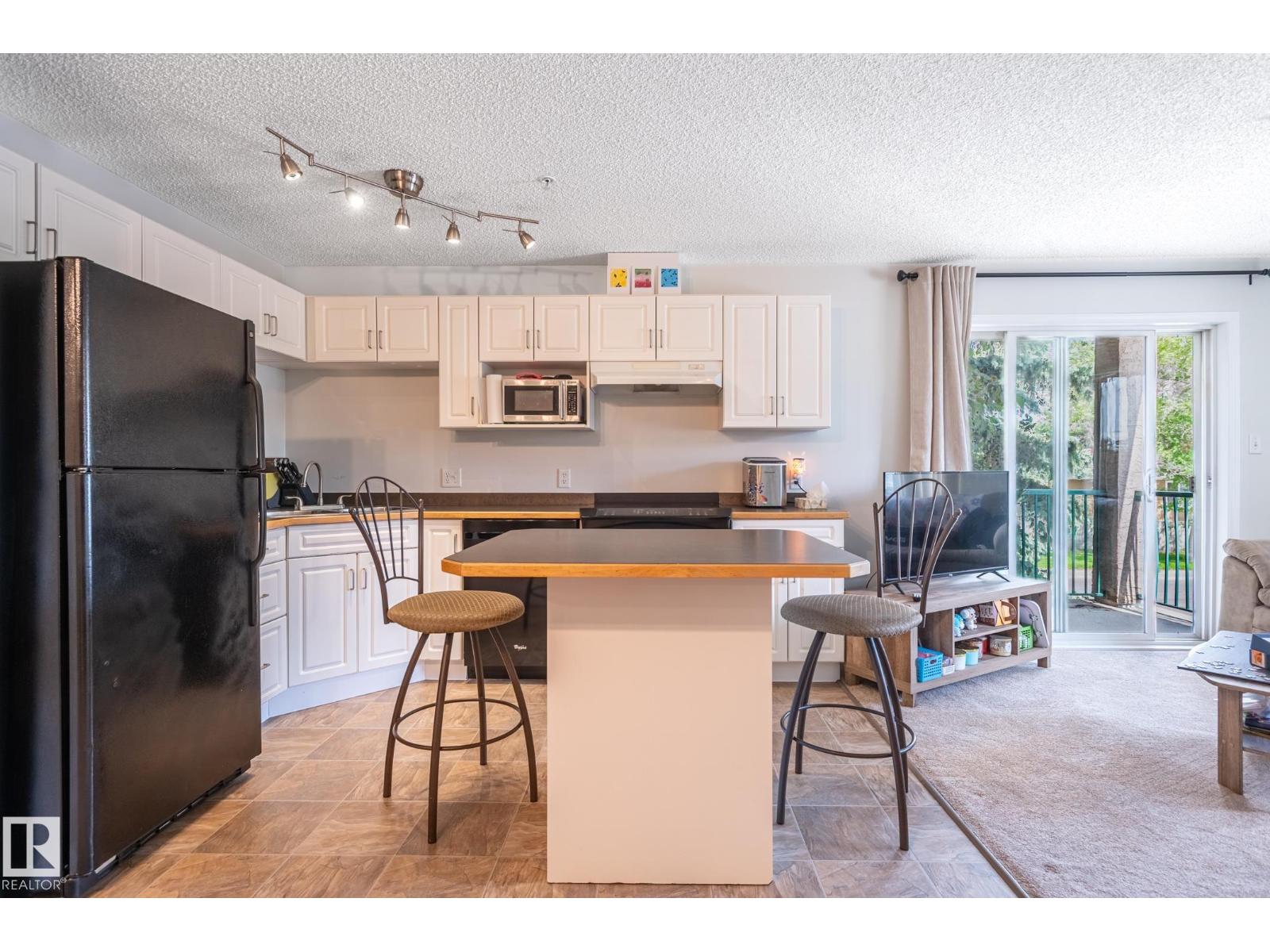 #228 11325 83 ST NW - 18