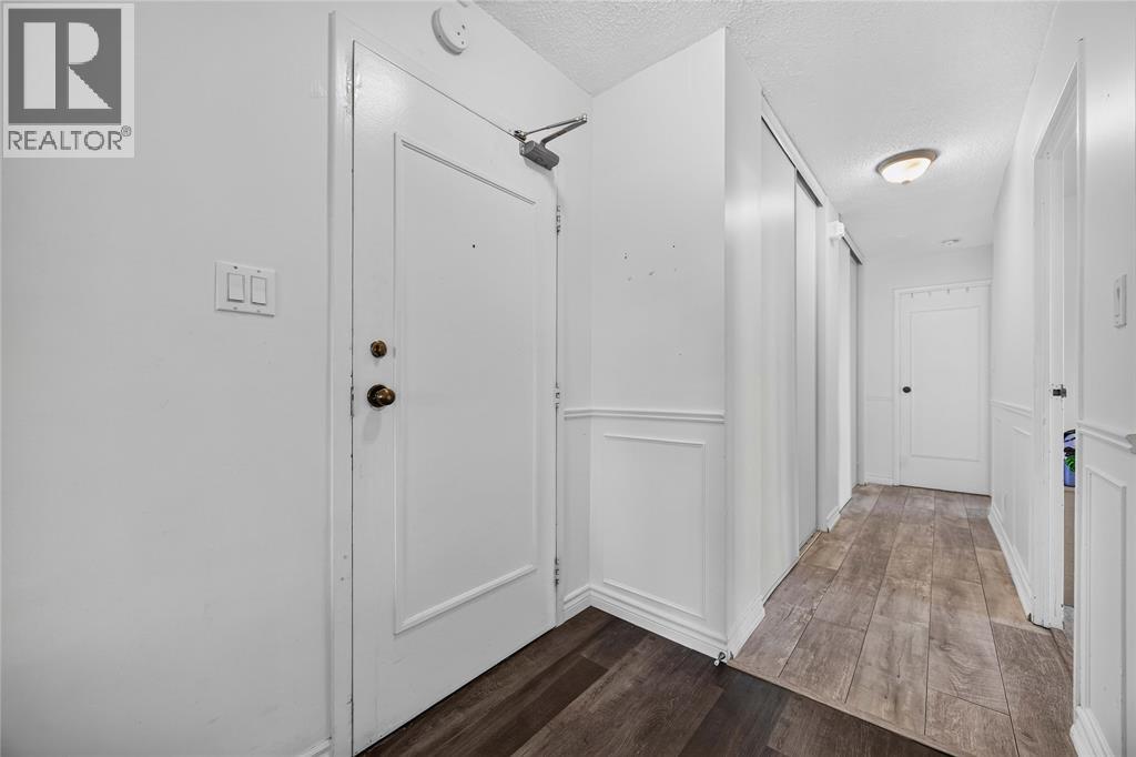 #301 155 FRONT STREET - 3