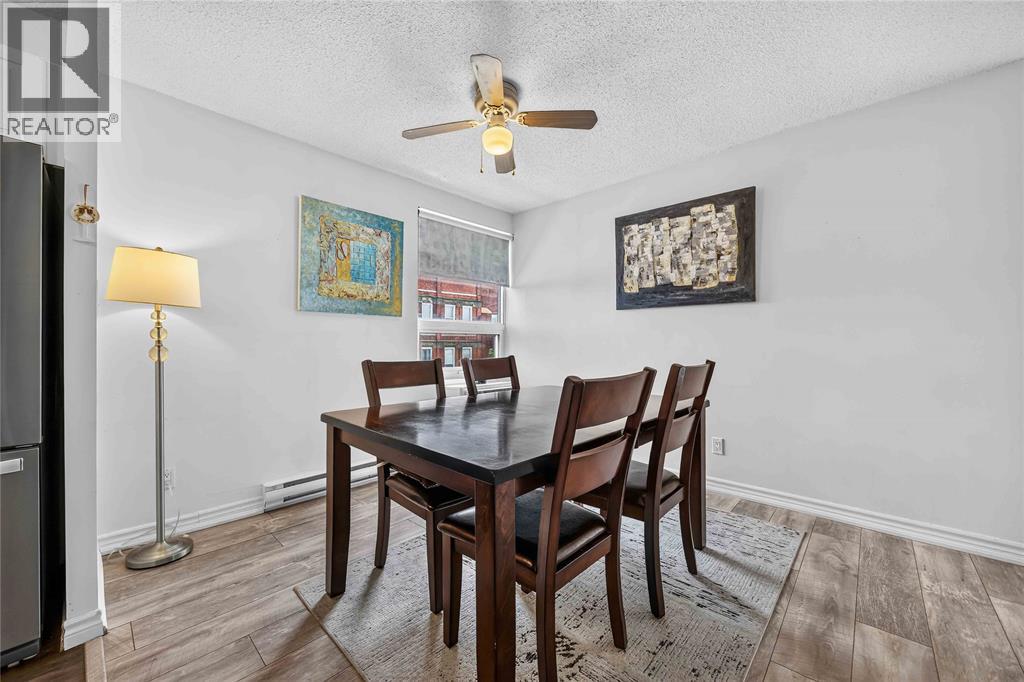 #301 155 FRONT STREET - 9