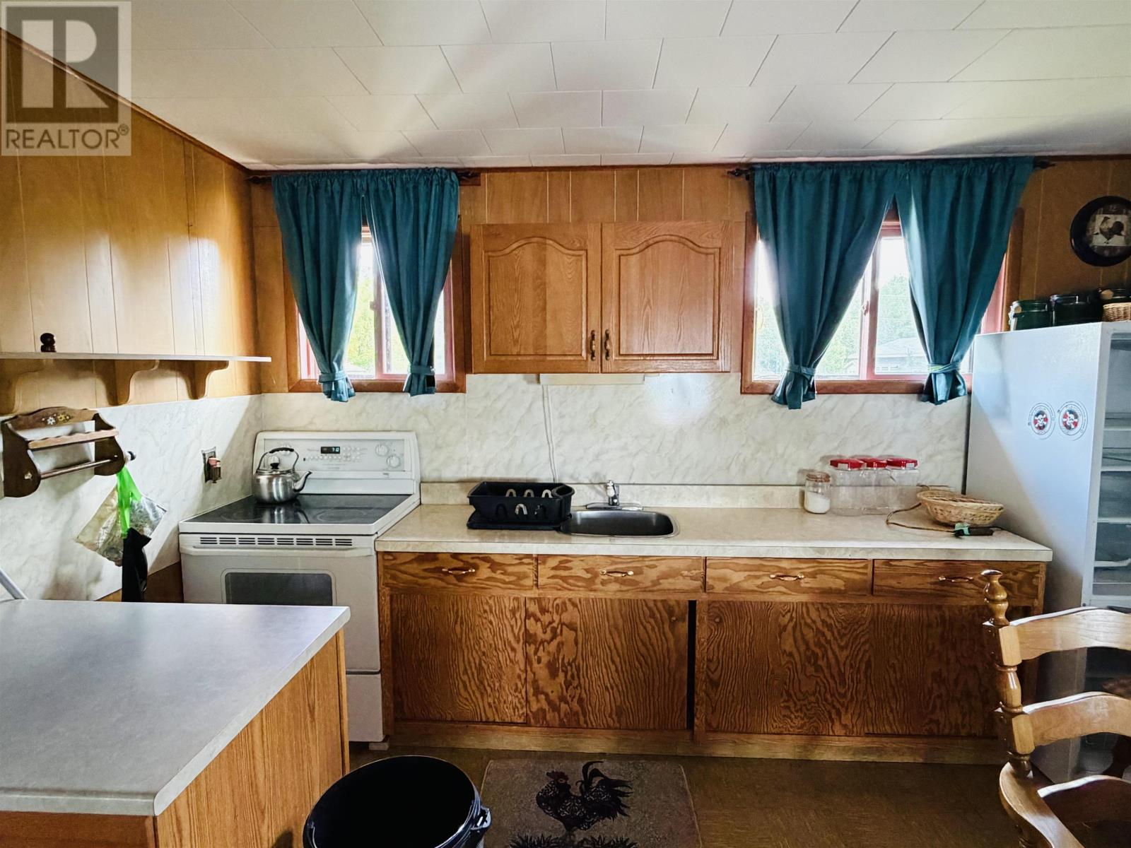 224 Lakeshore DR - 13