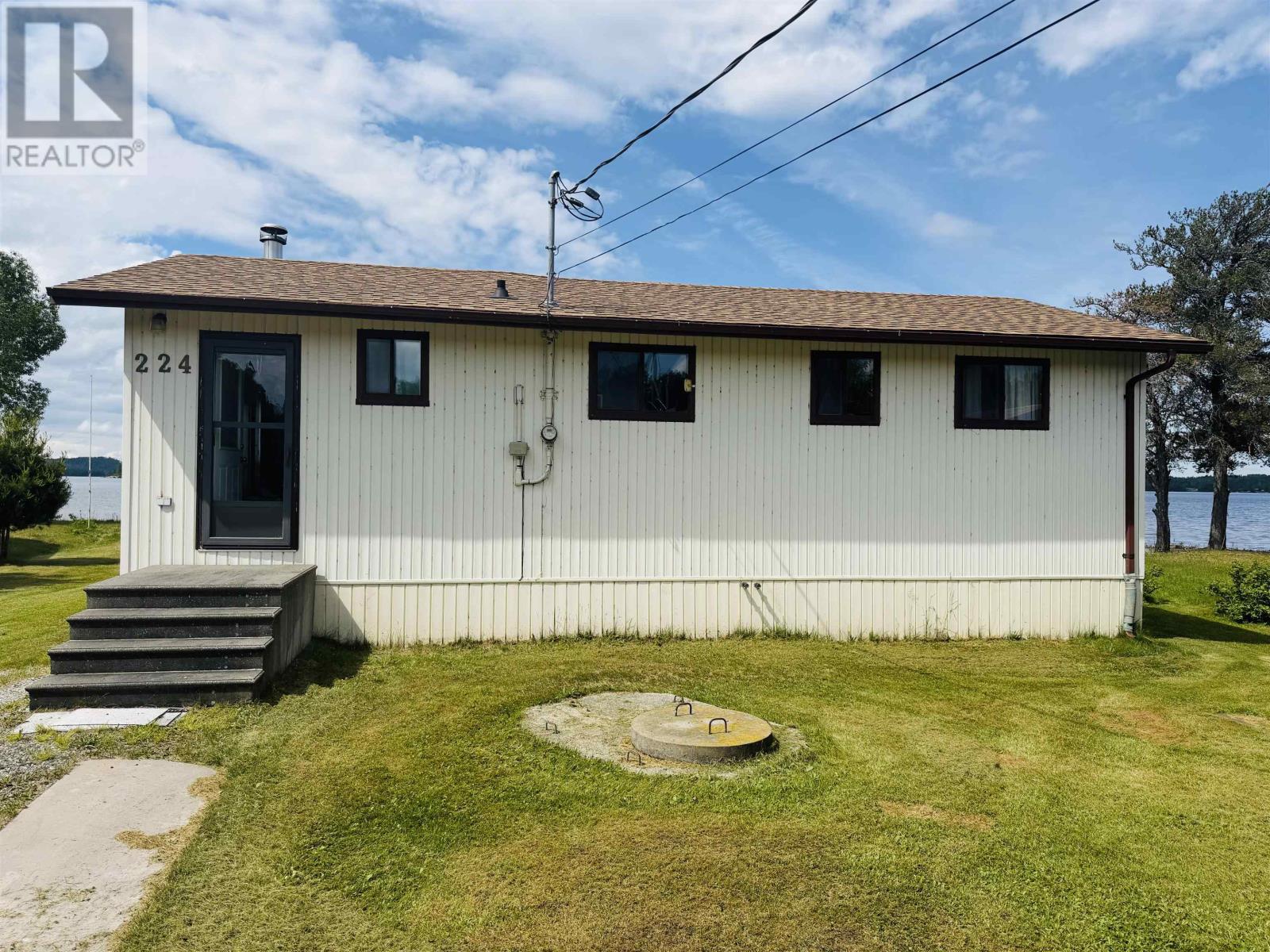 224 Lakeshore DR - 7