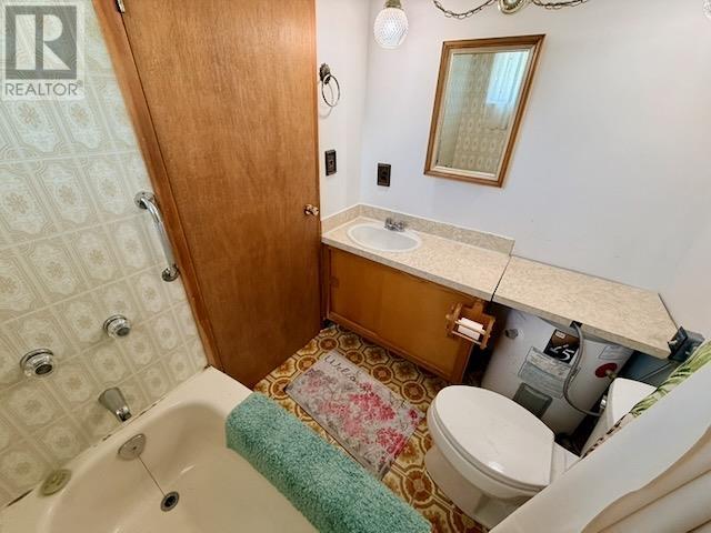224 Lakeshore DR - 18