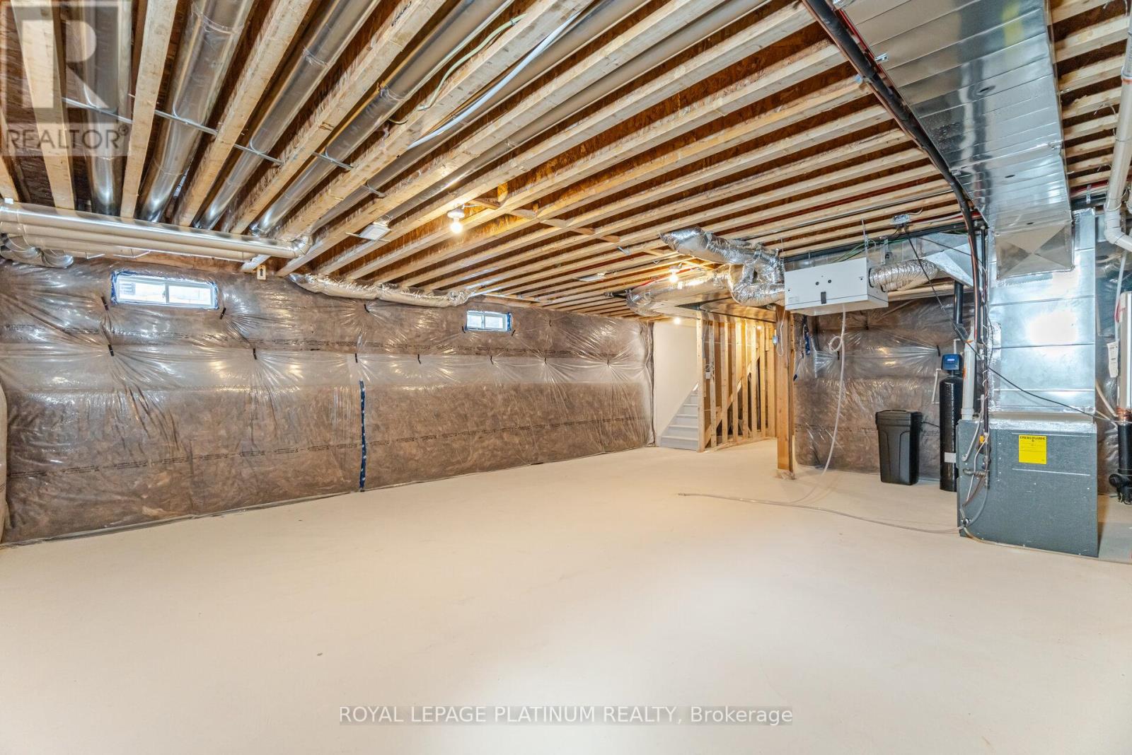 109 MOLOZZI STREET - 37