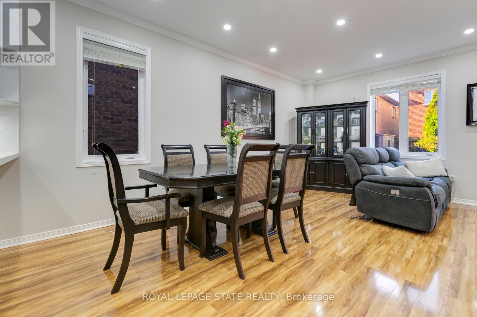 33 PANORAMA WAY - 11