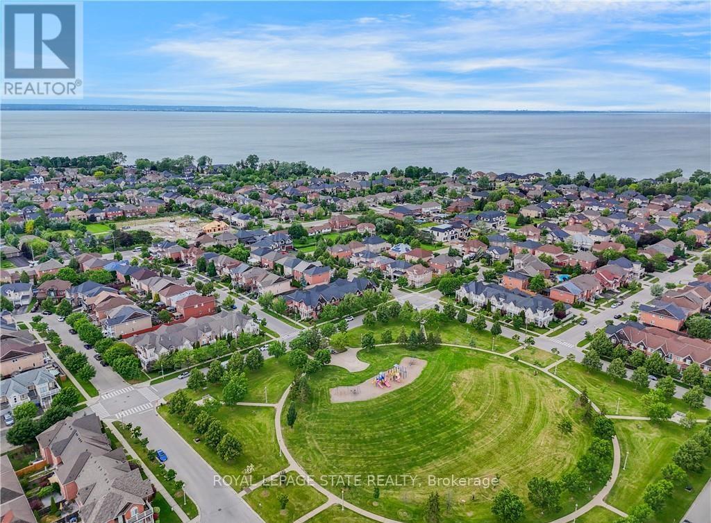 33 PANORAMA WAY - 2