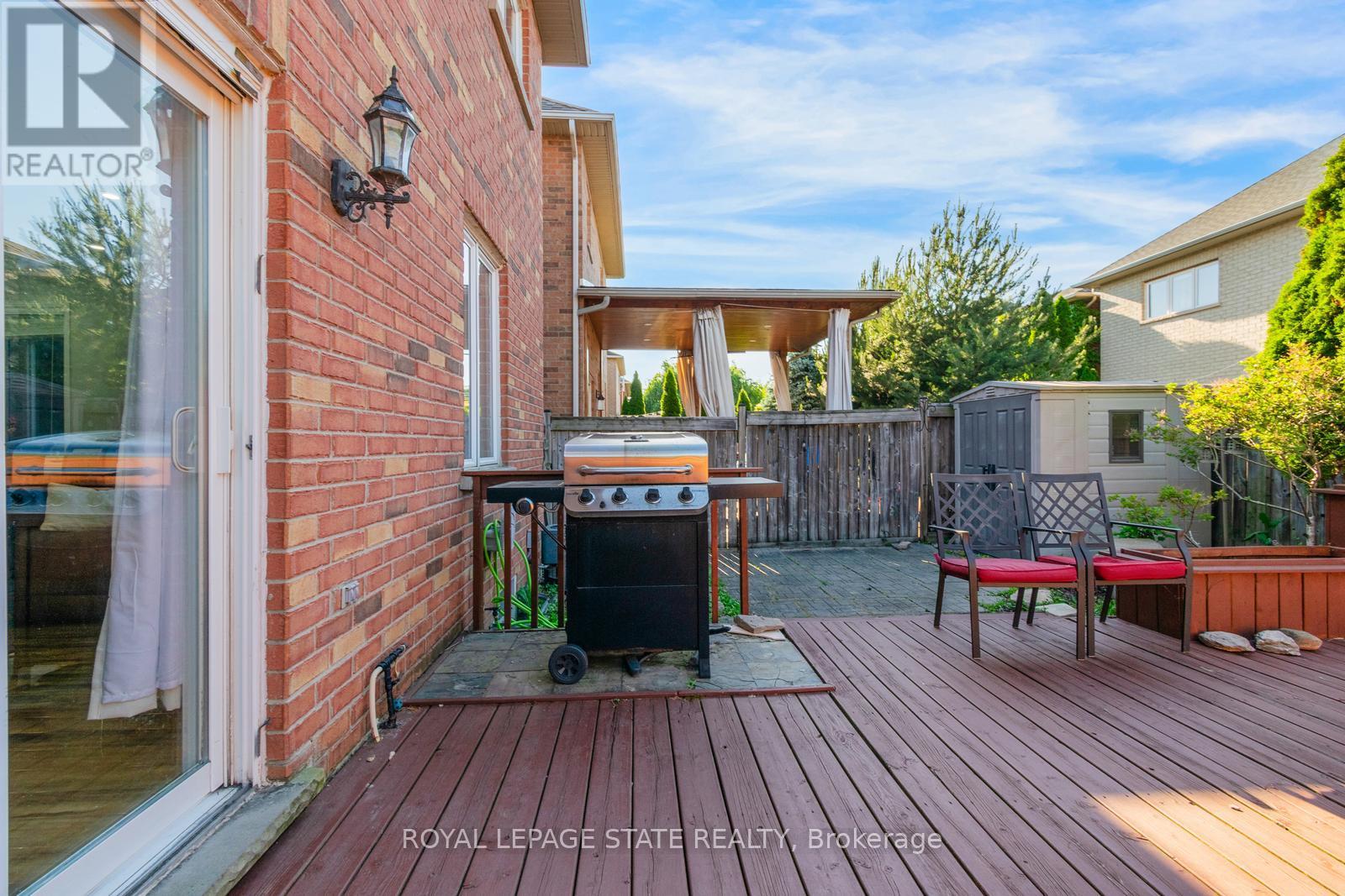 33 PANORAMA WAY - 42