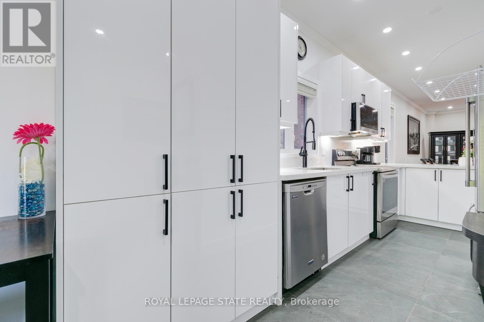 33 PANORAMA WAY - 6