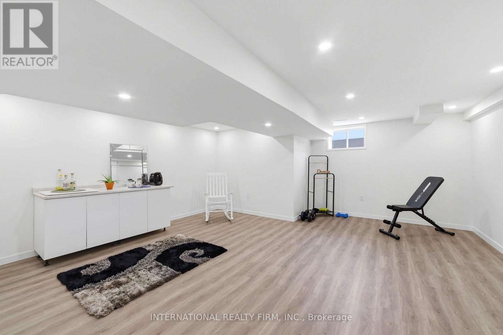 134 BEDROCK DRIVE - 24