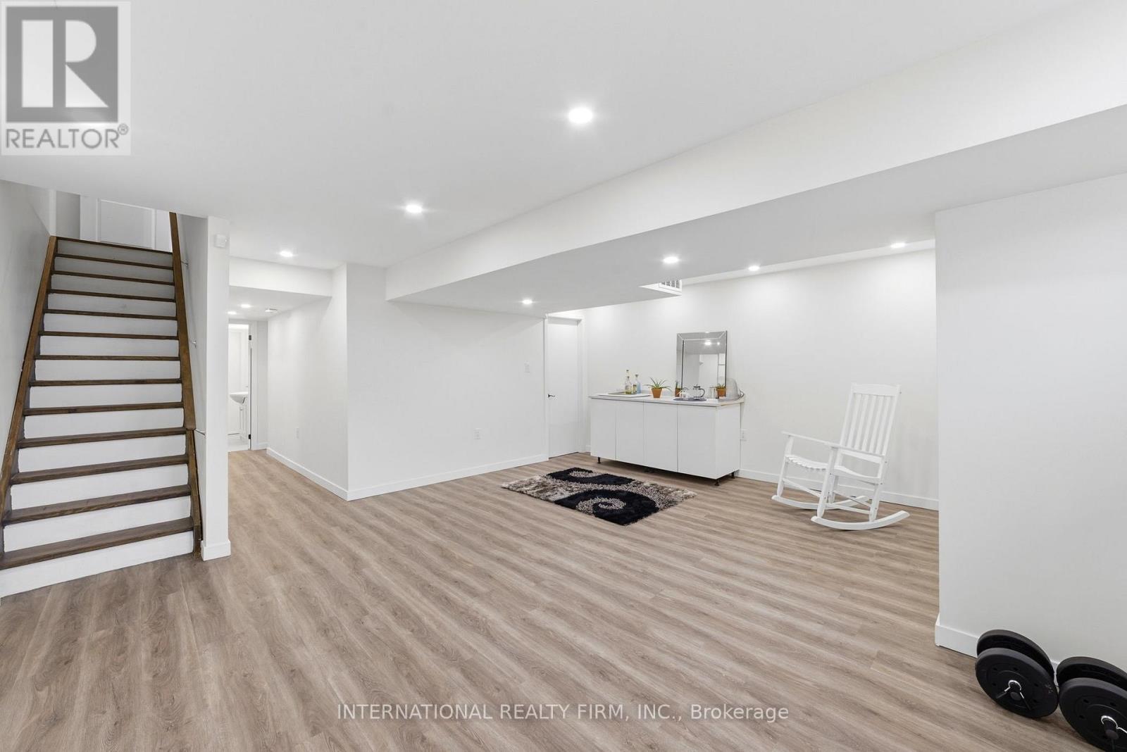 134 BEDROCK DRIVE - 25