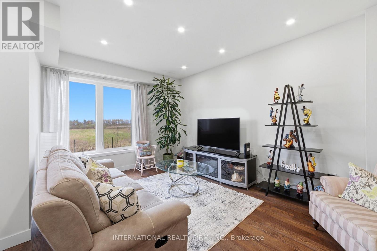 134 BEDROCK DRIVE - 4