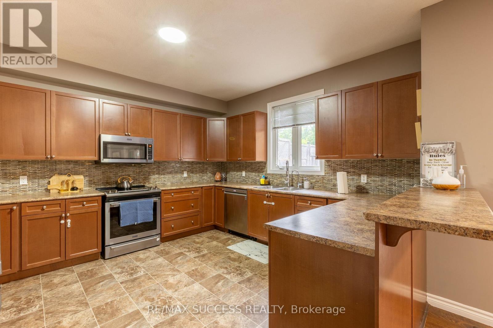 11 HENDERSON COURT - 12