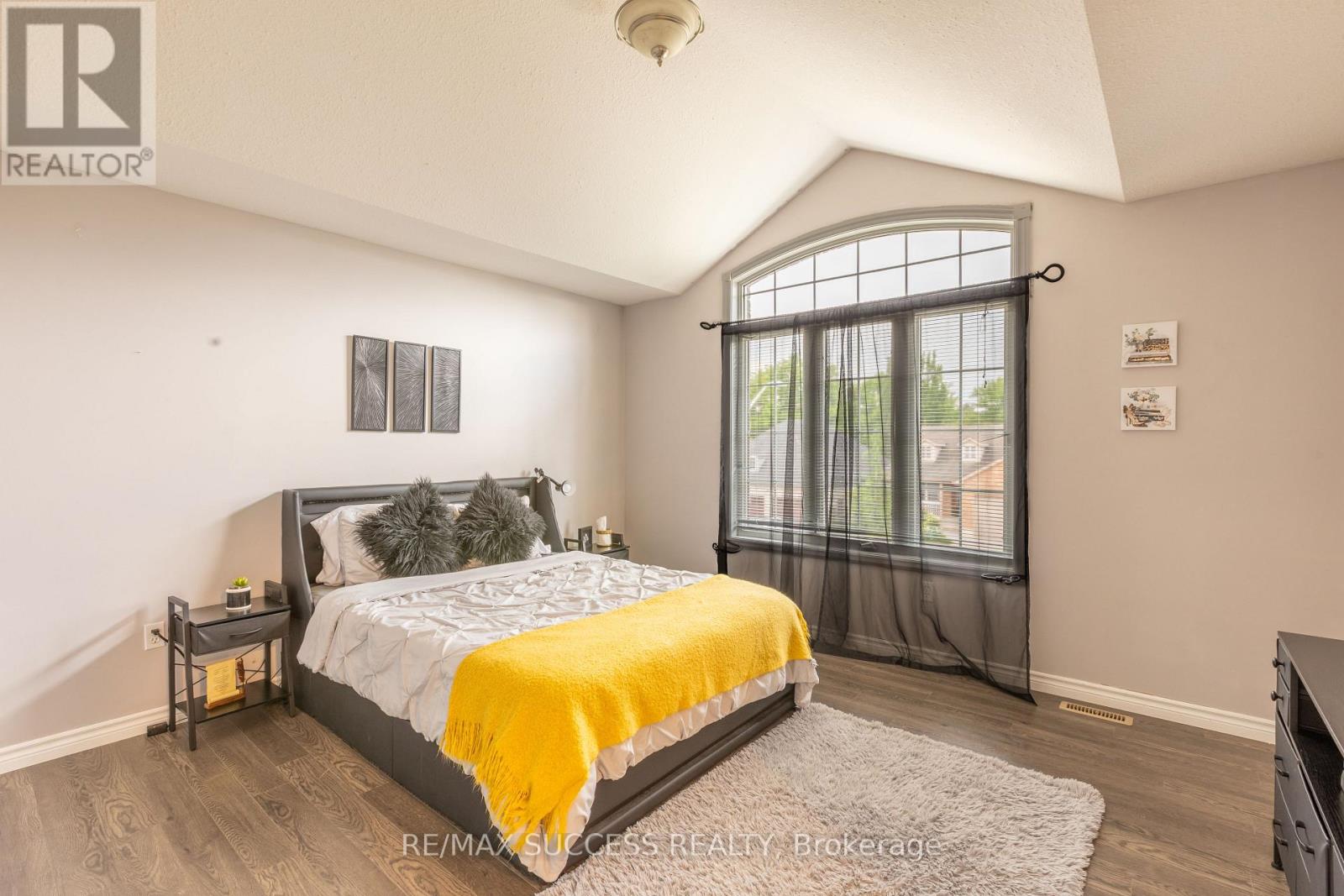 11 HENDERSON COURT - 14