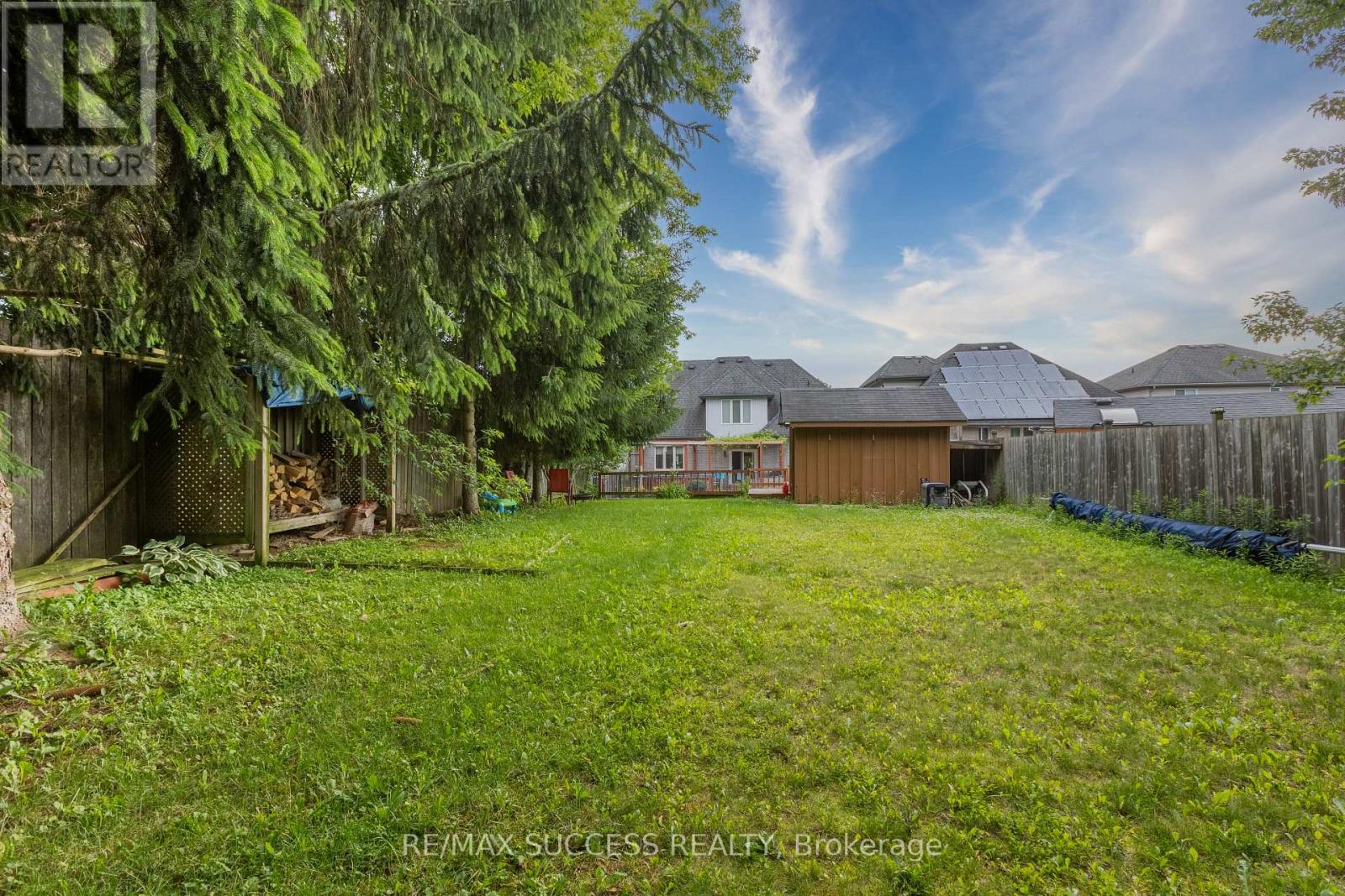 11 HENDERSON COURT - 38