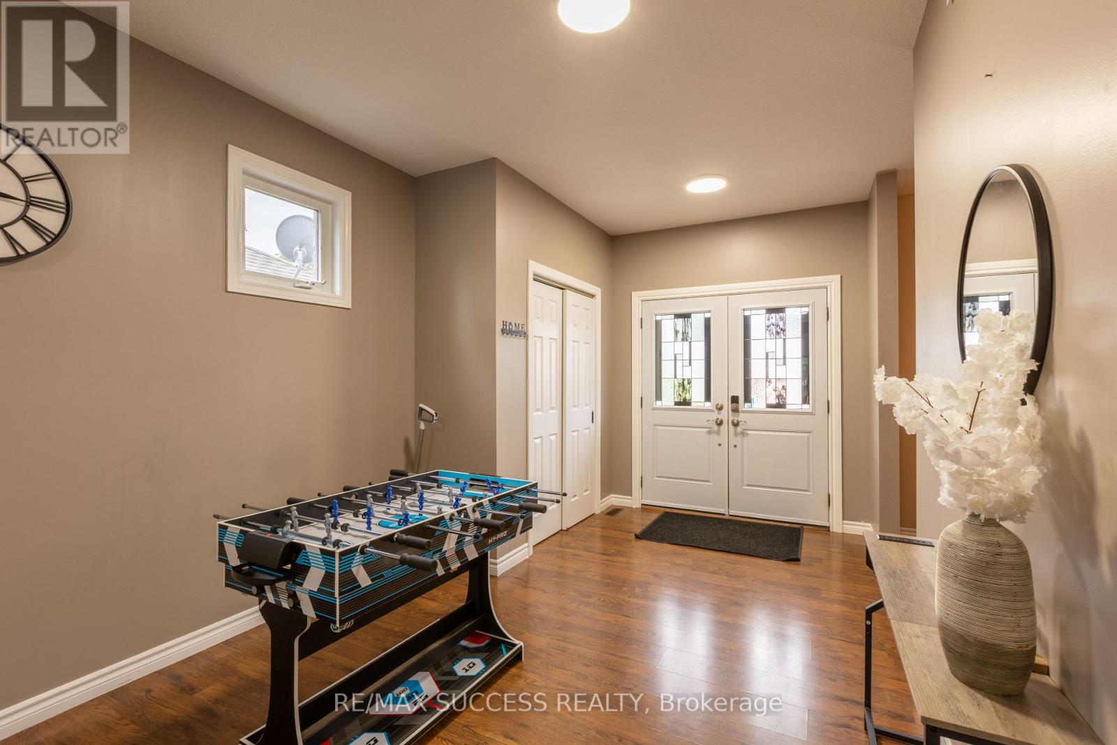 11 HENDERSON COURT - 6