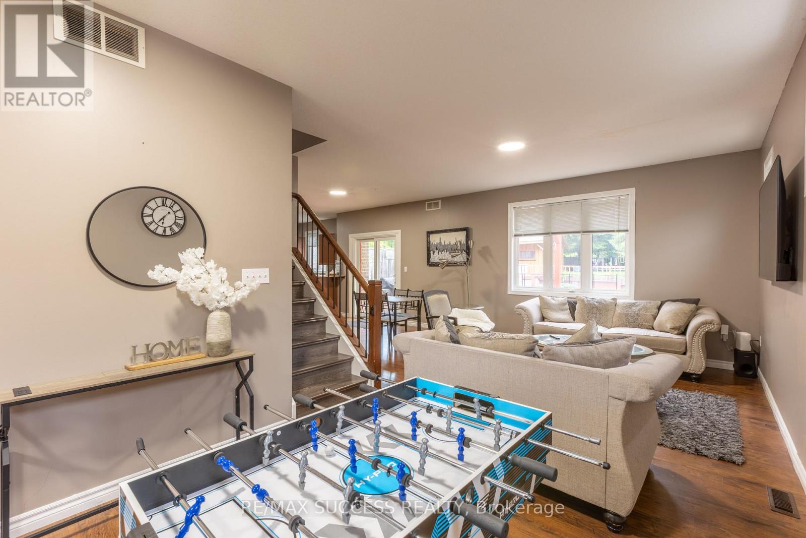 11 HENDERSON COURT - 9