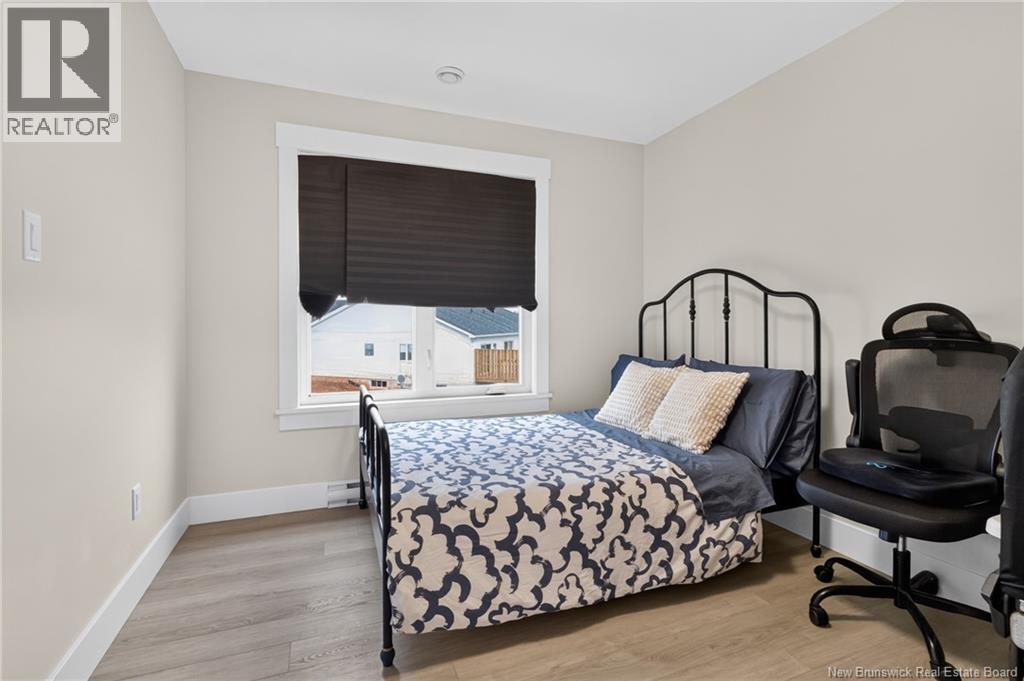 88 MacIntosh Boulevard - 23