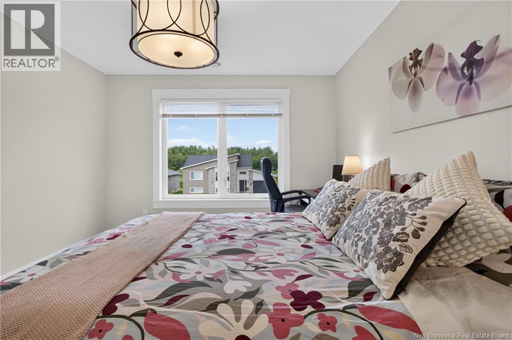88 MacIntosh Boulevard - 34