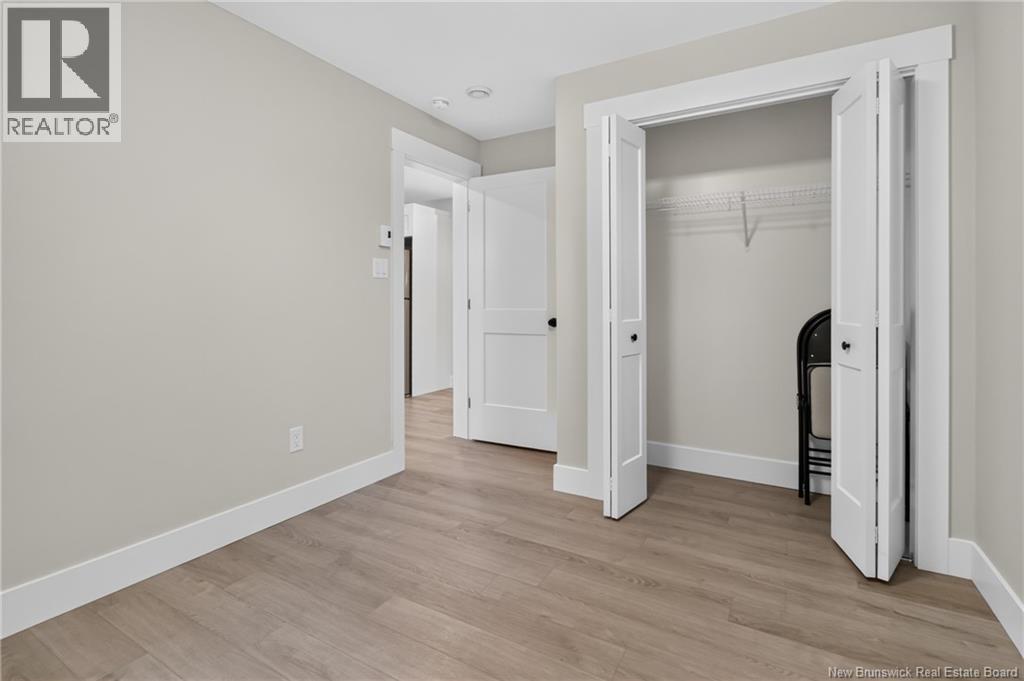 88 MacIntosh Boulevard - 50