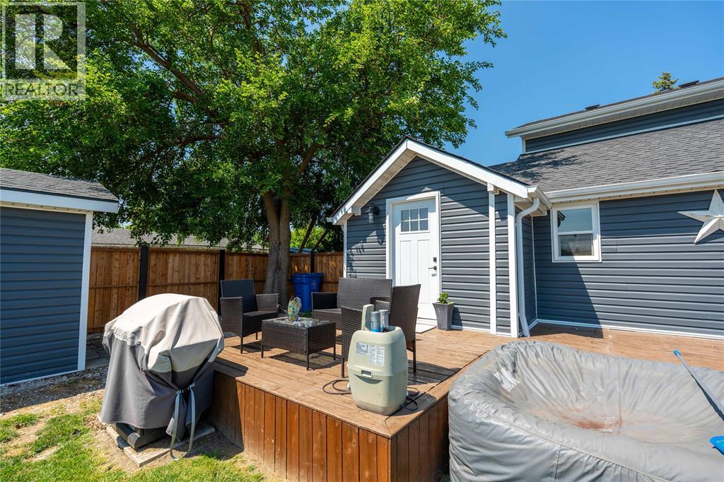 770 Bushey STREET - 24