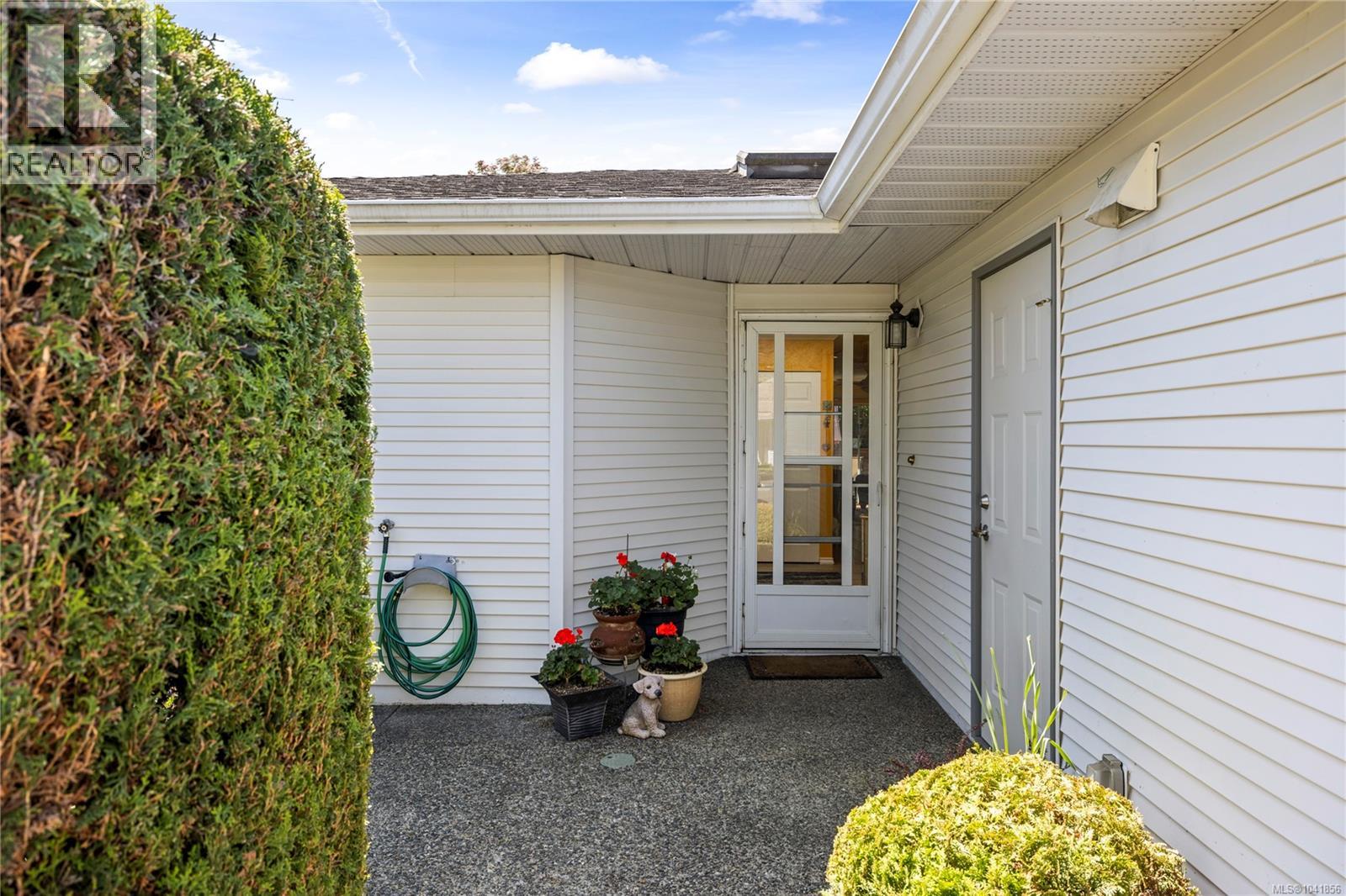 #24 450 Bay Ave - 14