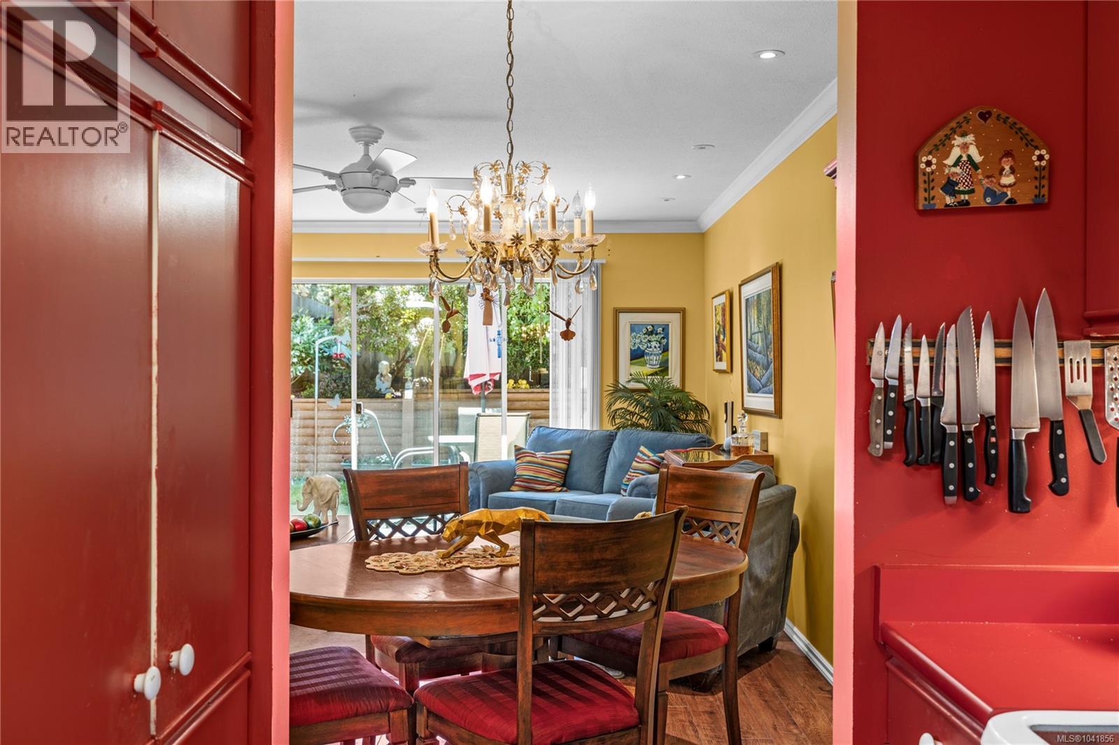 #24 450 Bay Ave - 19
