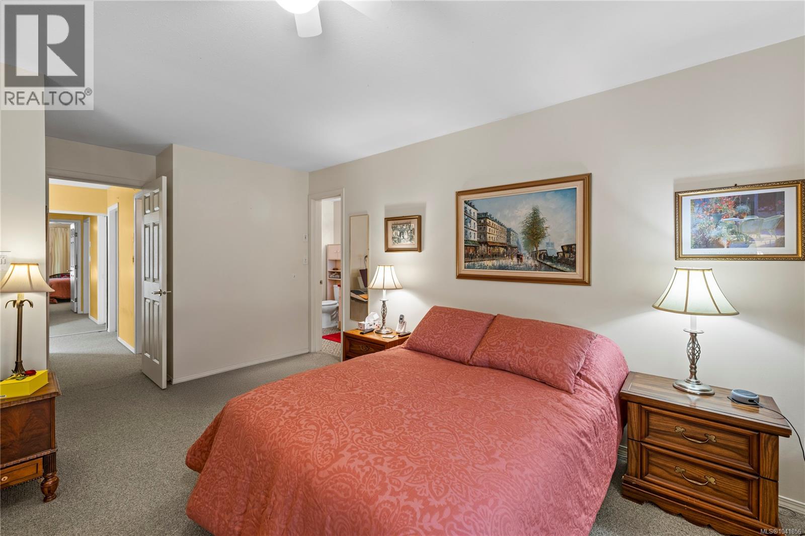 #24 450 Bay Ave - 26