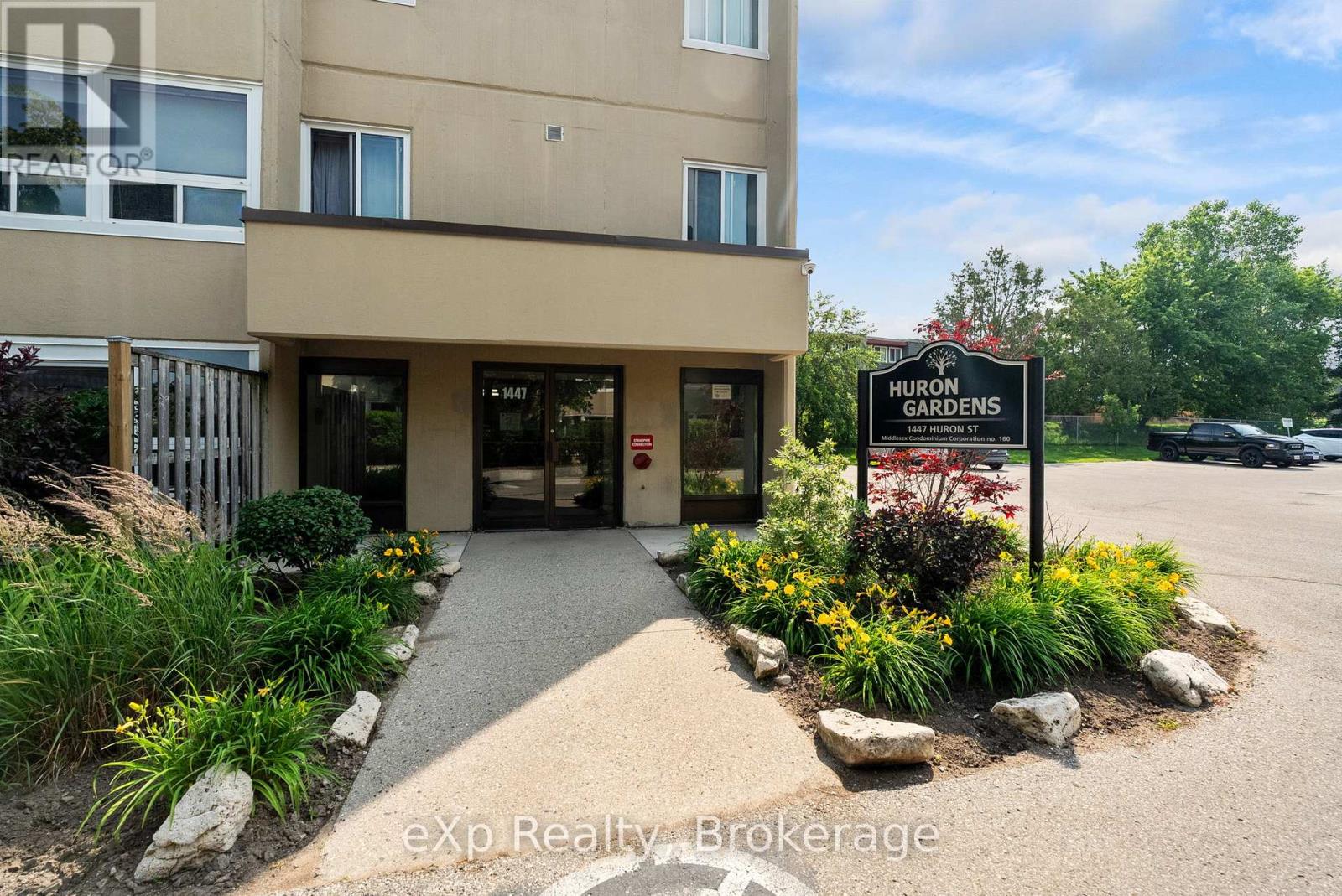 #220 1447 HURON STREET - 1