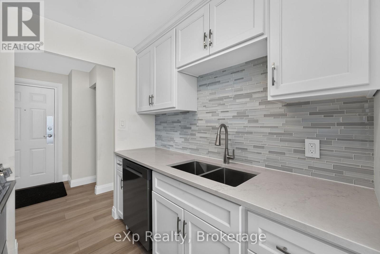 #220 1447 HURON STREET - 17