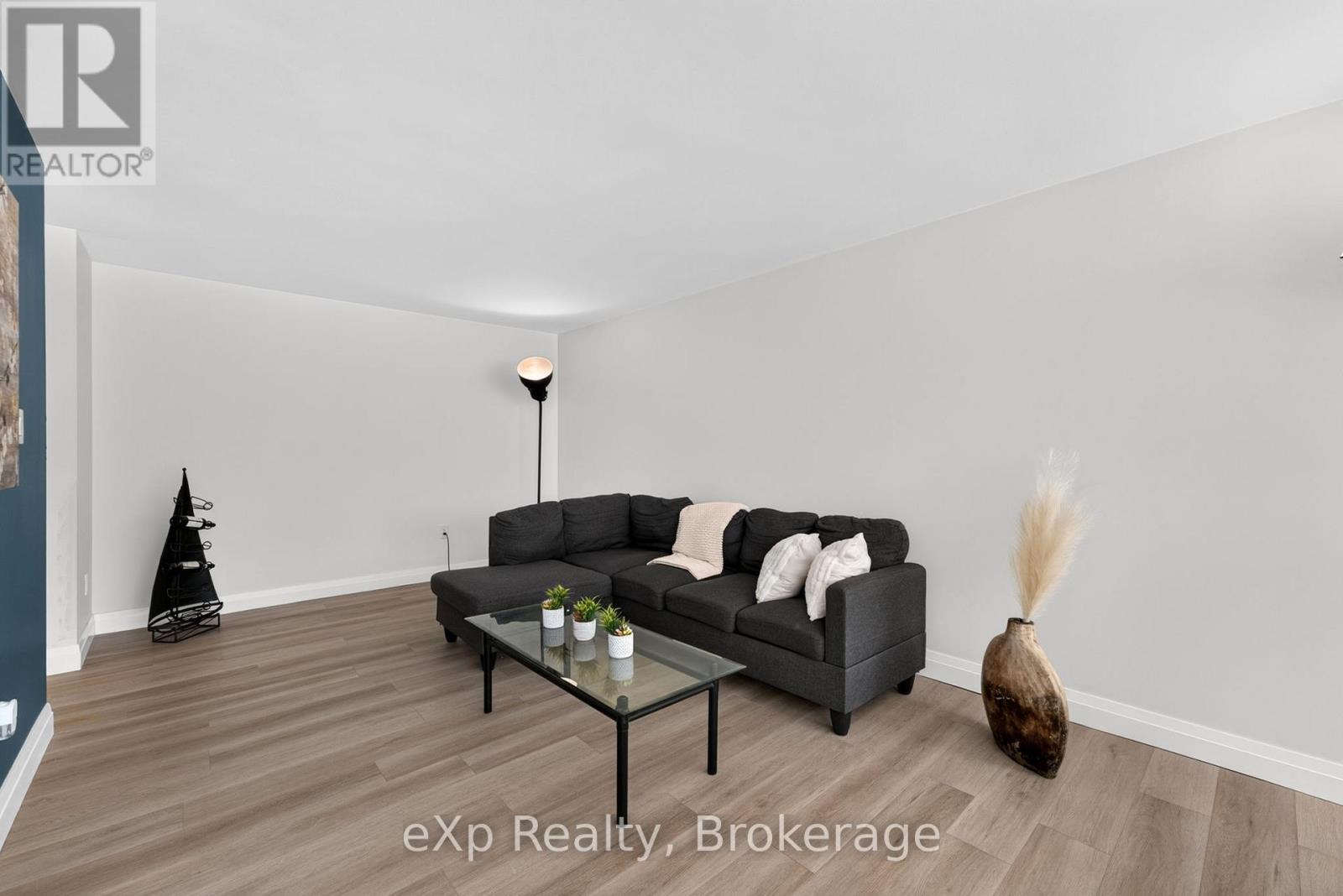 #220 1447 HURON STREET - 20