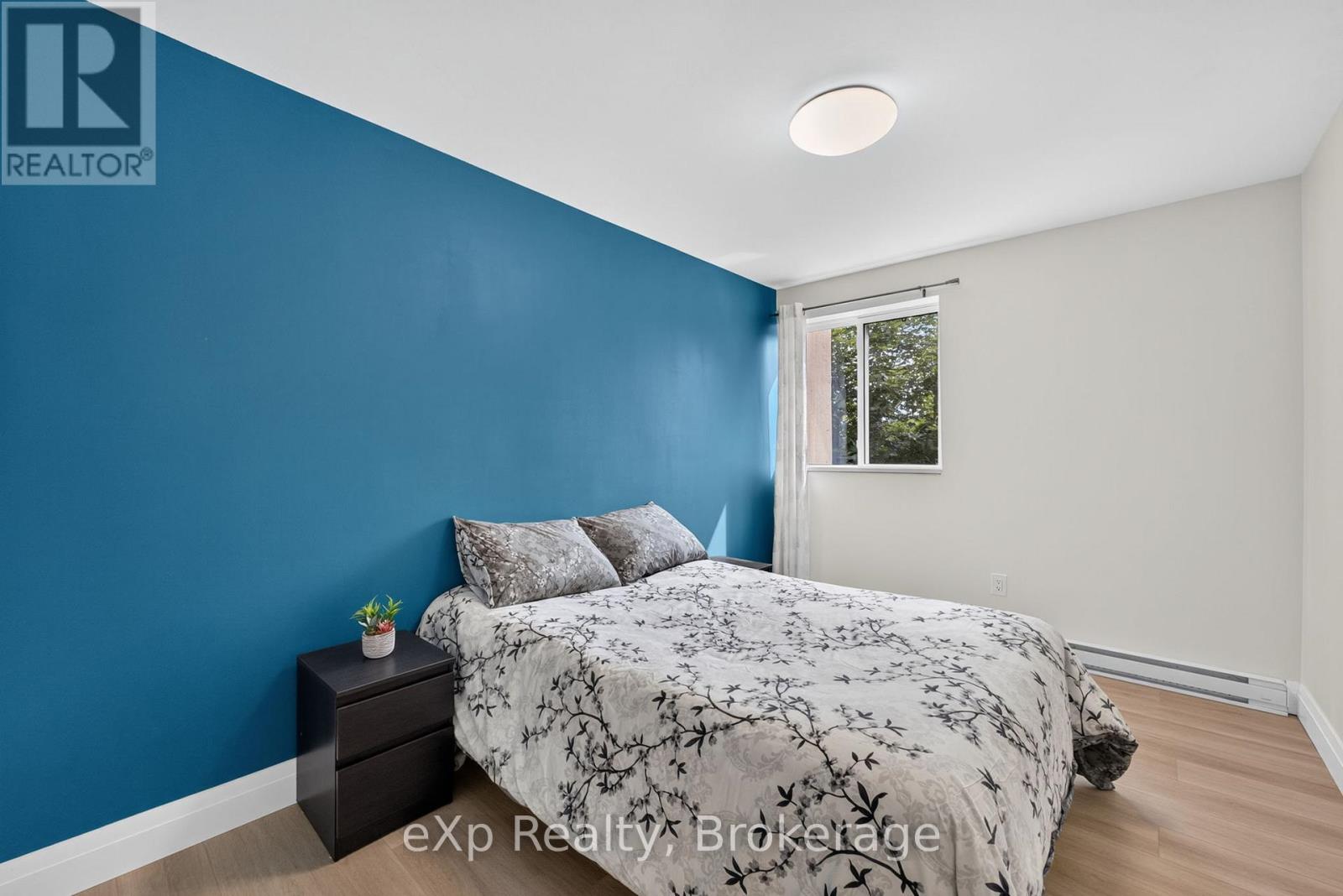#220 1447 HURON STREET - 25