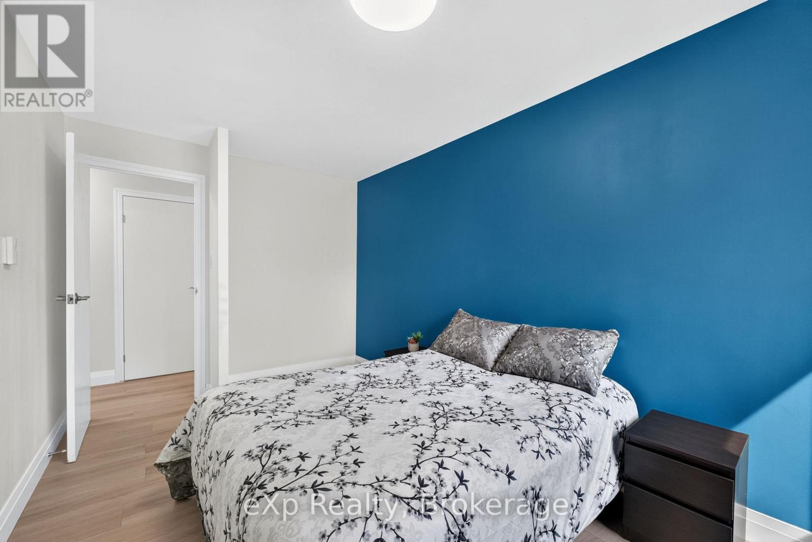 #220 1447 HURON STREET - 26