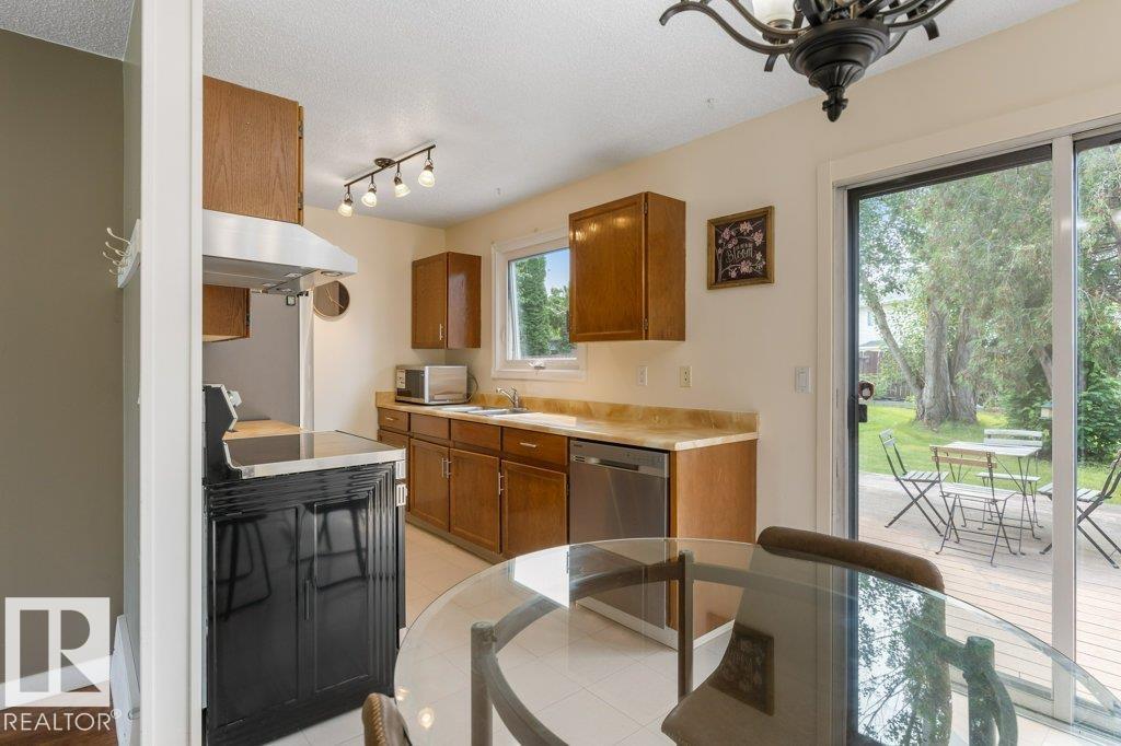 18609 54 AV NW - 11