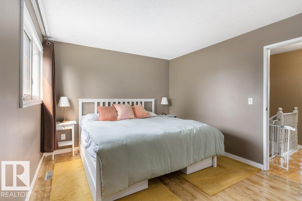 18609 54 AV NW - 23