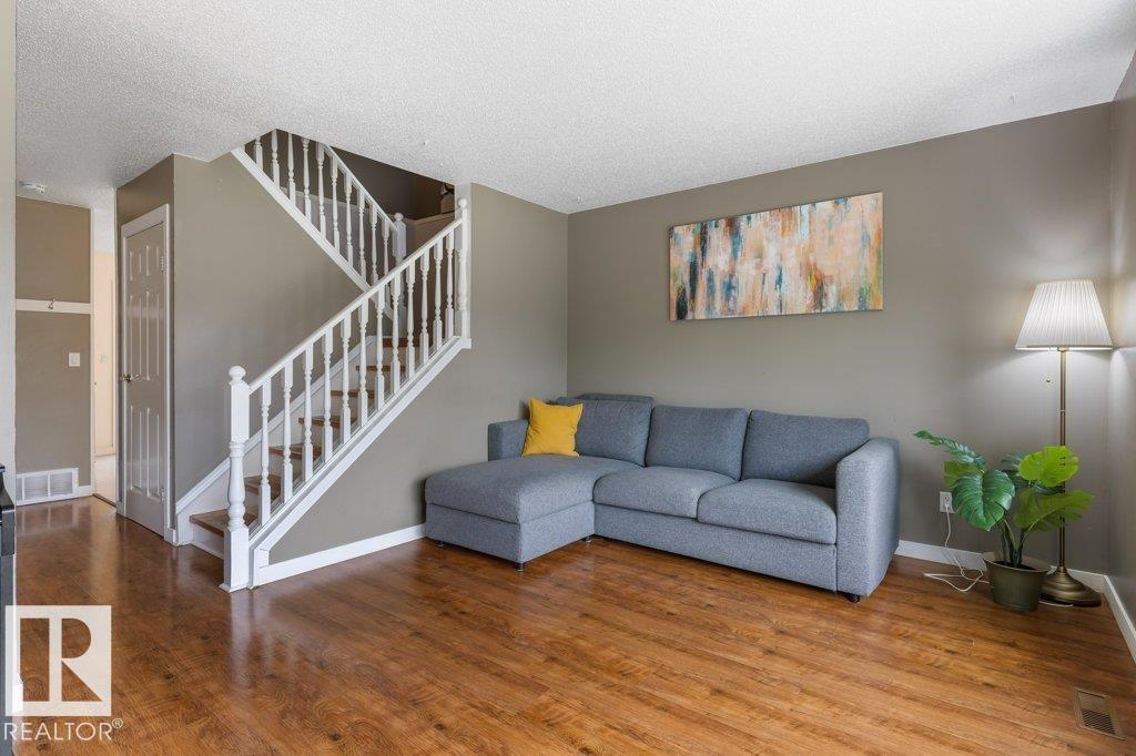 18609 54 AV NW - 6