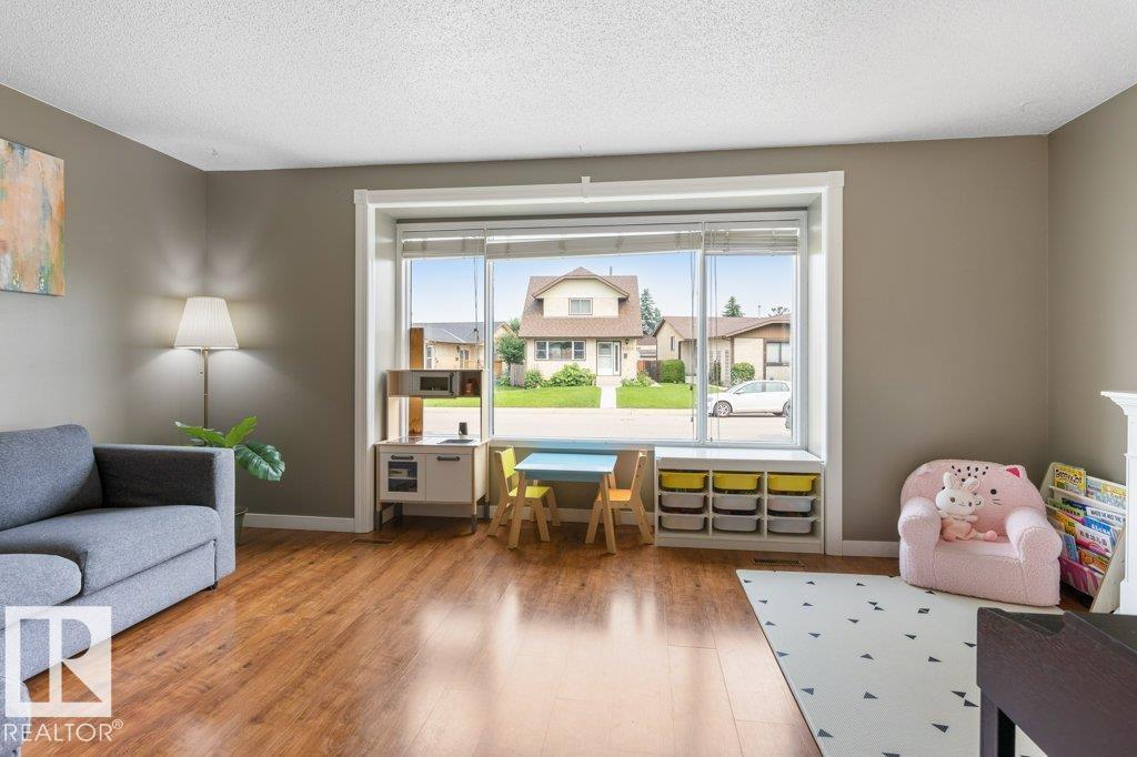18609 54 AV NW - 8