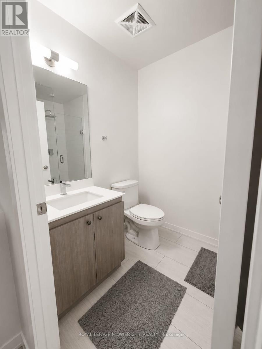 #607 10 WILLISON SQUARE - 18