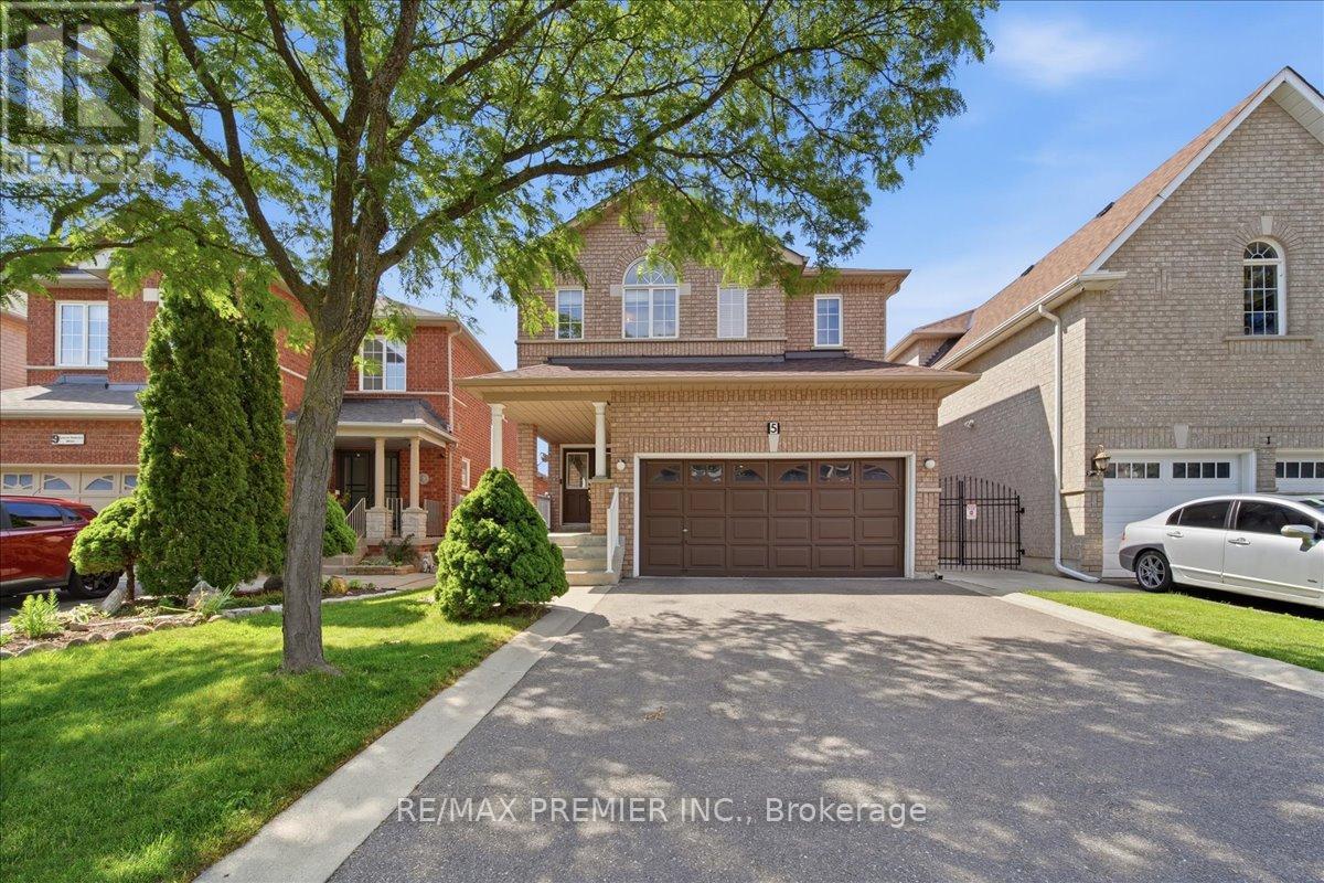 5 LAURA SABRINA DRIVE - 1