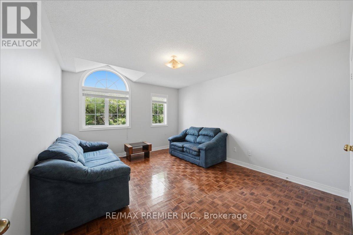 5 LAURA SABRINA DRIVE - 16