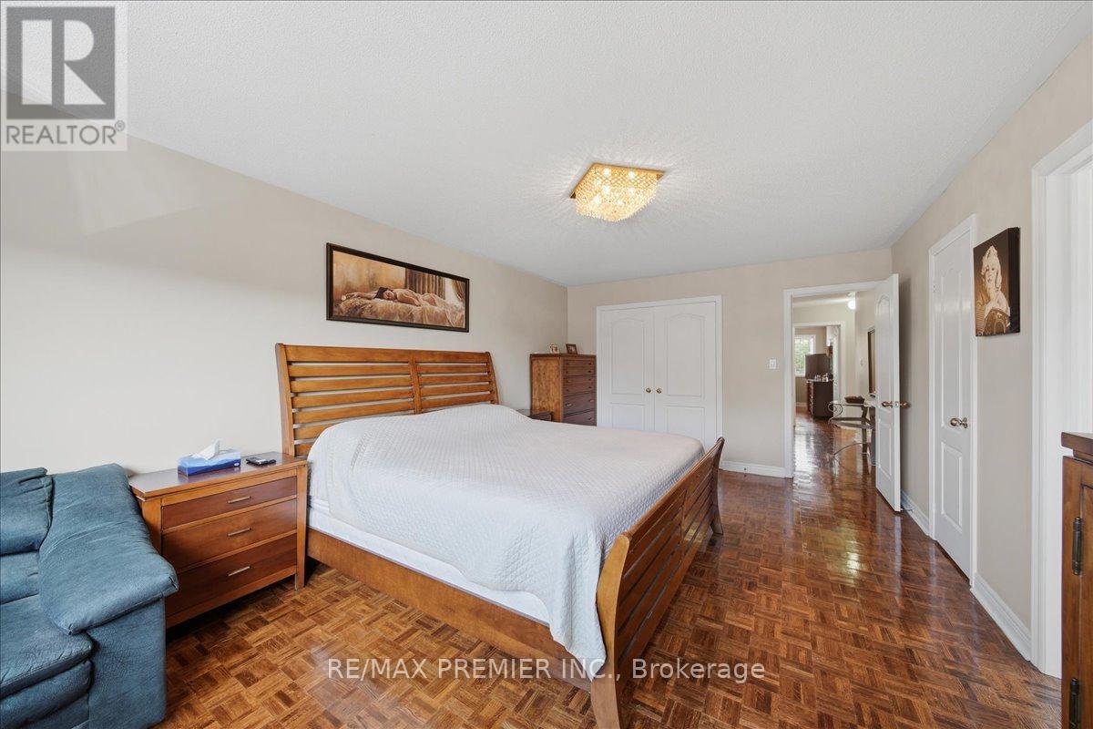 5 LAURA SABRINA DRIVE - 21