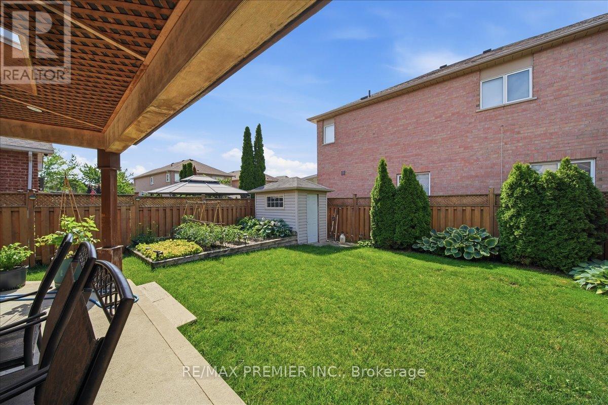 5 LAURA SABRINA DRIVE - 27