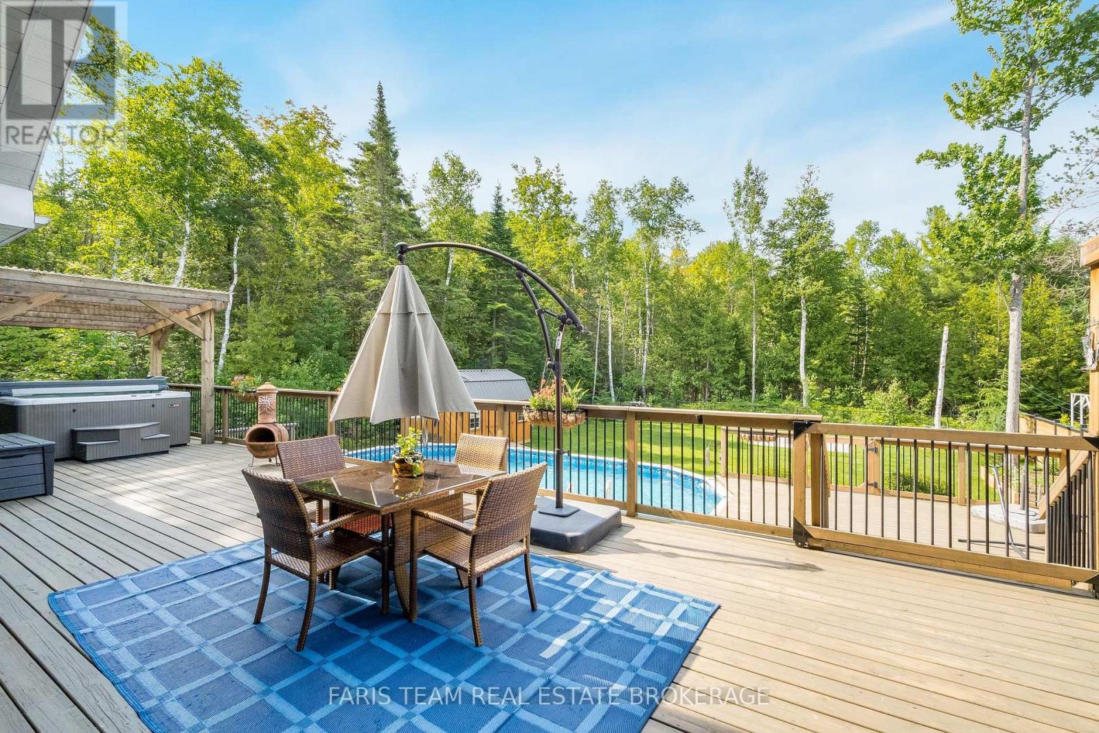 116 MAMIE AVENUE - 36