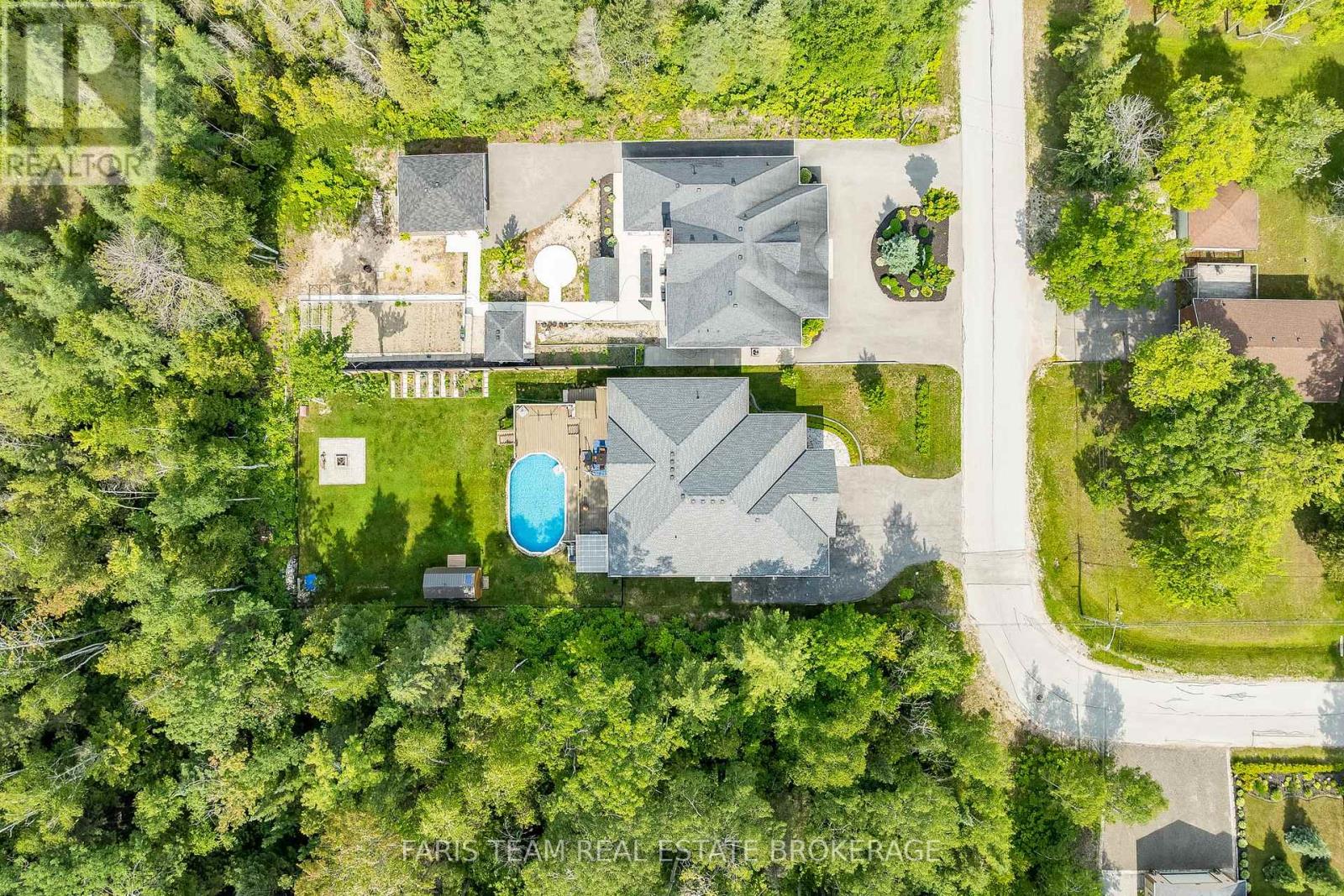 116 MAMIE AVENUE - 46