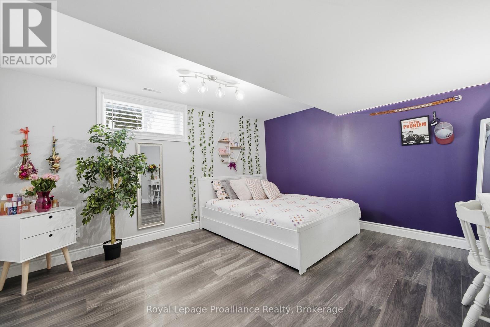 15 CHELSEA CRESCENT - Image 31