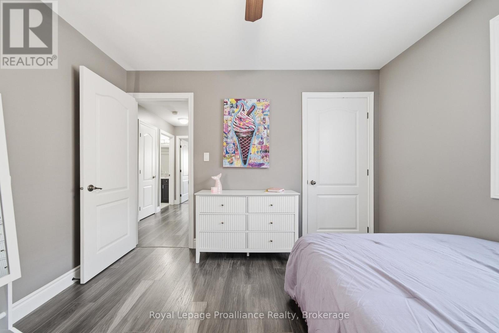 15 CHELSEA CRESCENT - Image 23