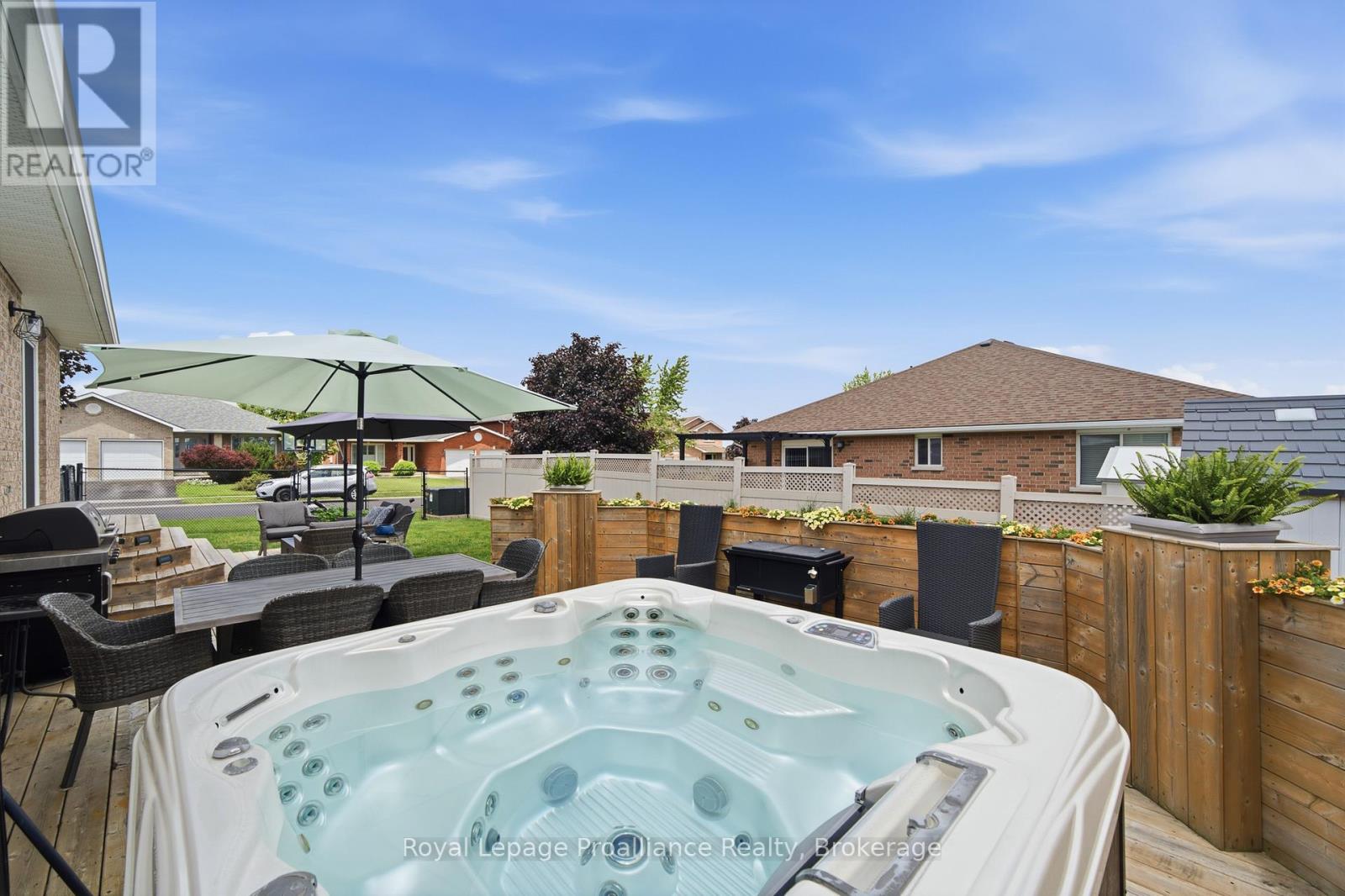 15 CHELSEA CRESCENT - Image 44