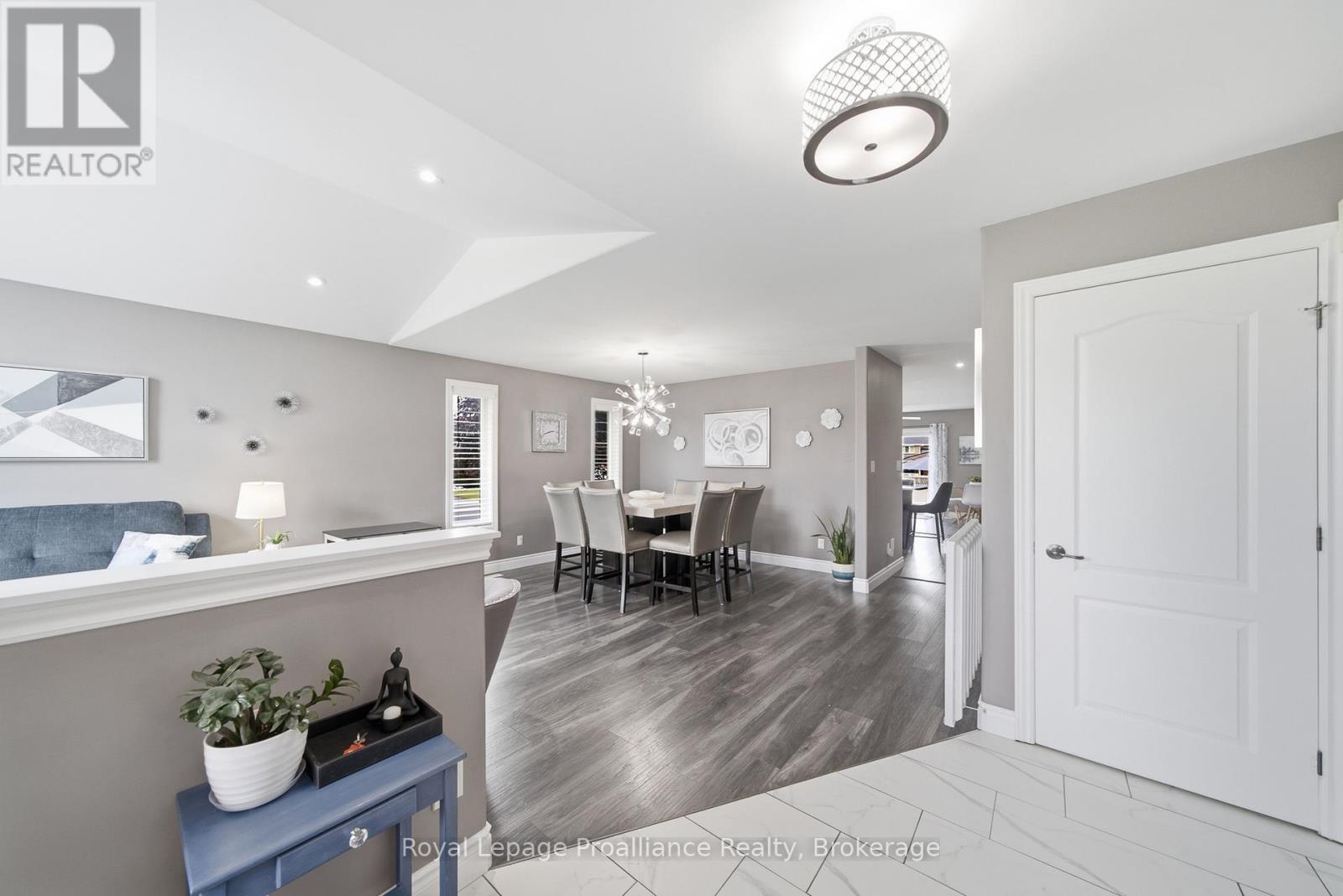 15 CHELSEA CRESCENT - Image 5