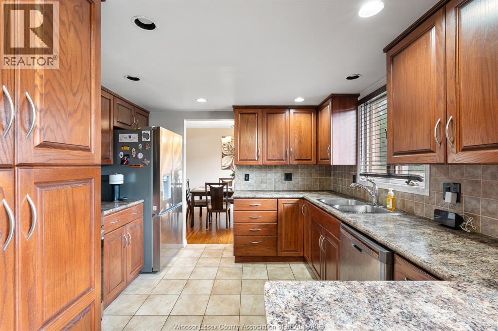 2870 GLENWOOD AVENUE - 14